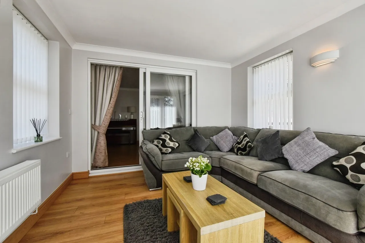 Derwen Fawr, Llandybie, SA18, photo 10