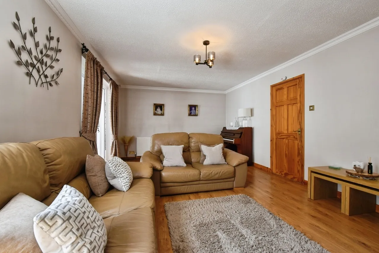 Derwen Fawr, Llandybie, SA18, photo 6