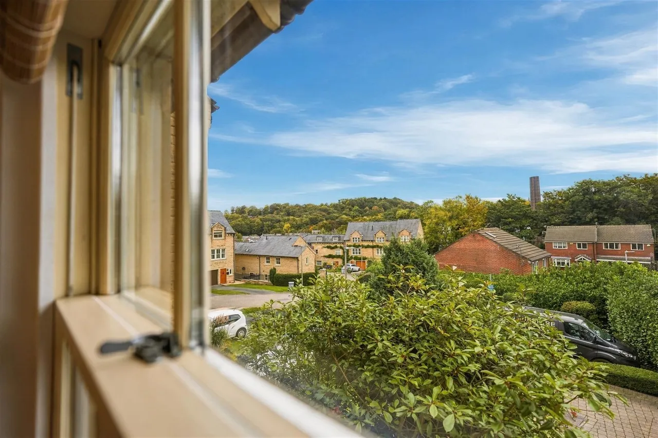 Dean Way, Bollington, SK10, photo 10