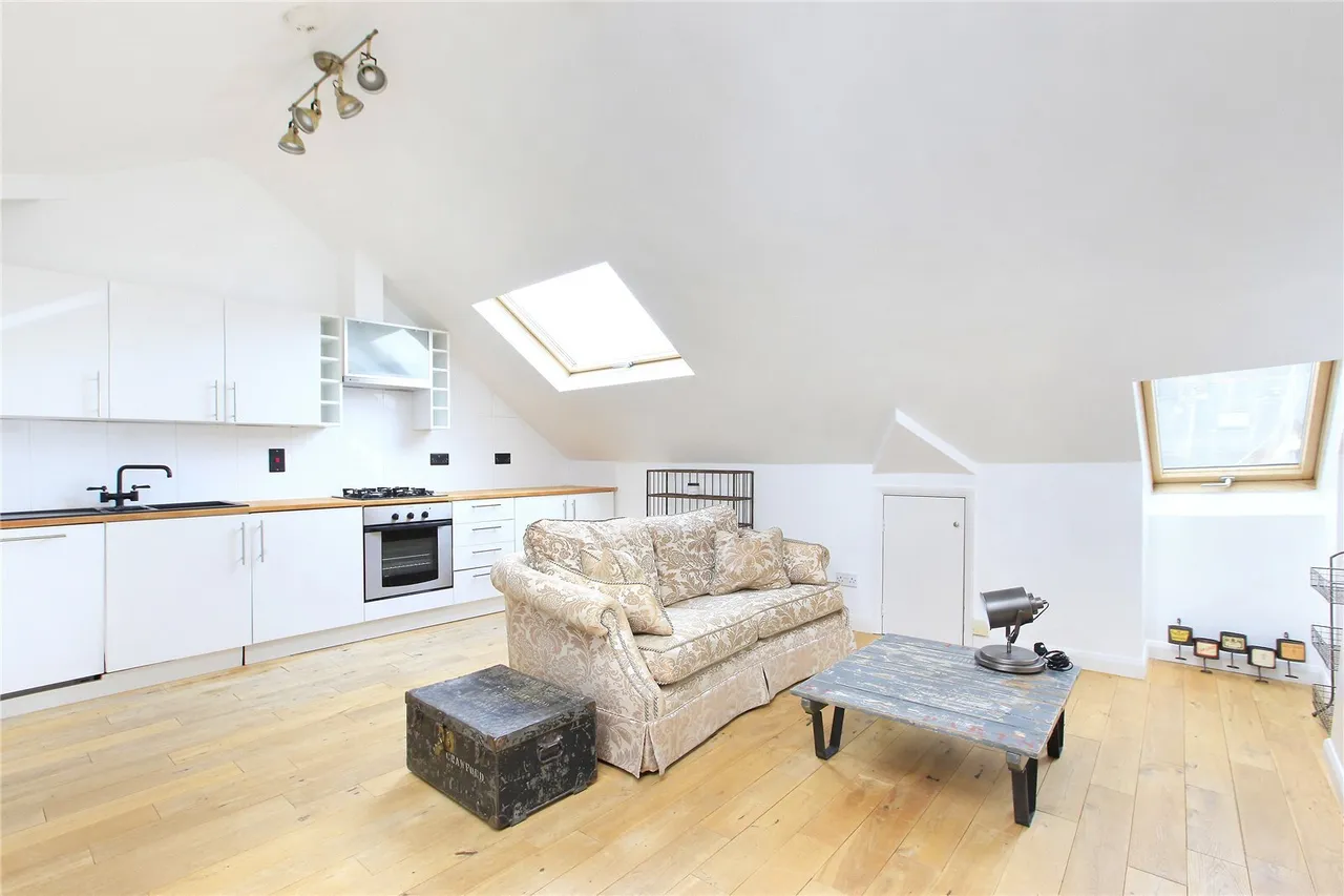 Killyon Road, Clapham, SW8, photo 2