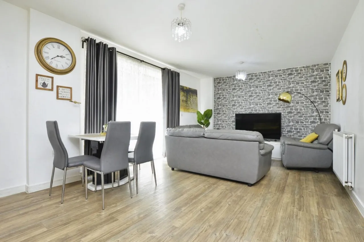Sackett Road, Barking, IG11, photo 3