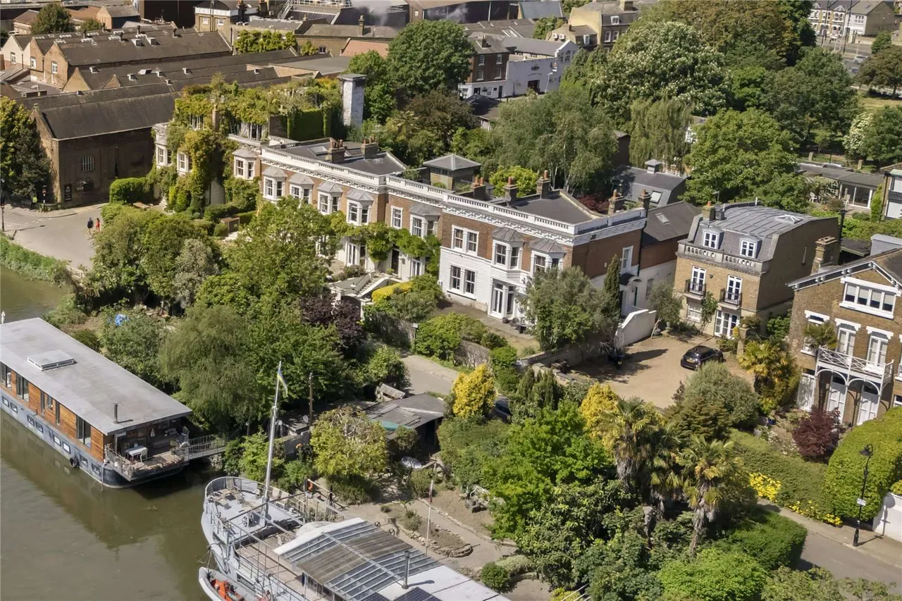 4 bed house for sale, Chiswick Mall, London, W4