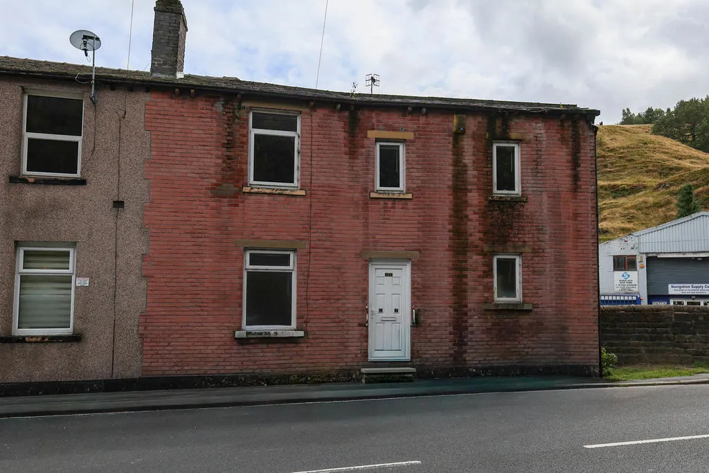 2 bed house for sale — Bacup Road, Todmorden OL14 7PN