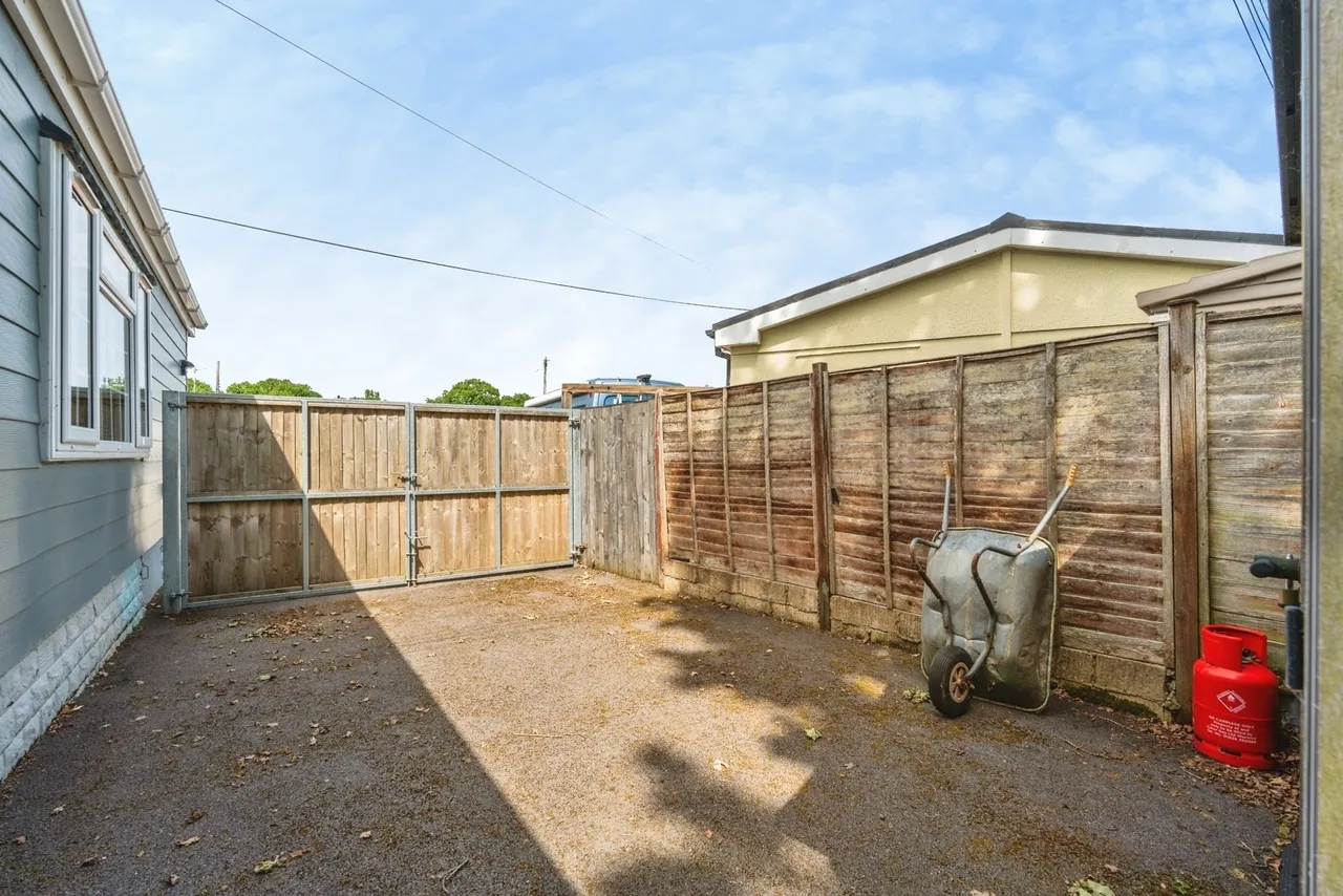 Bourne Lane, Woodlands, SO40, photo 23