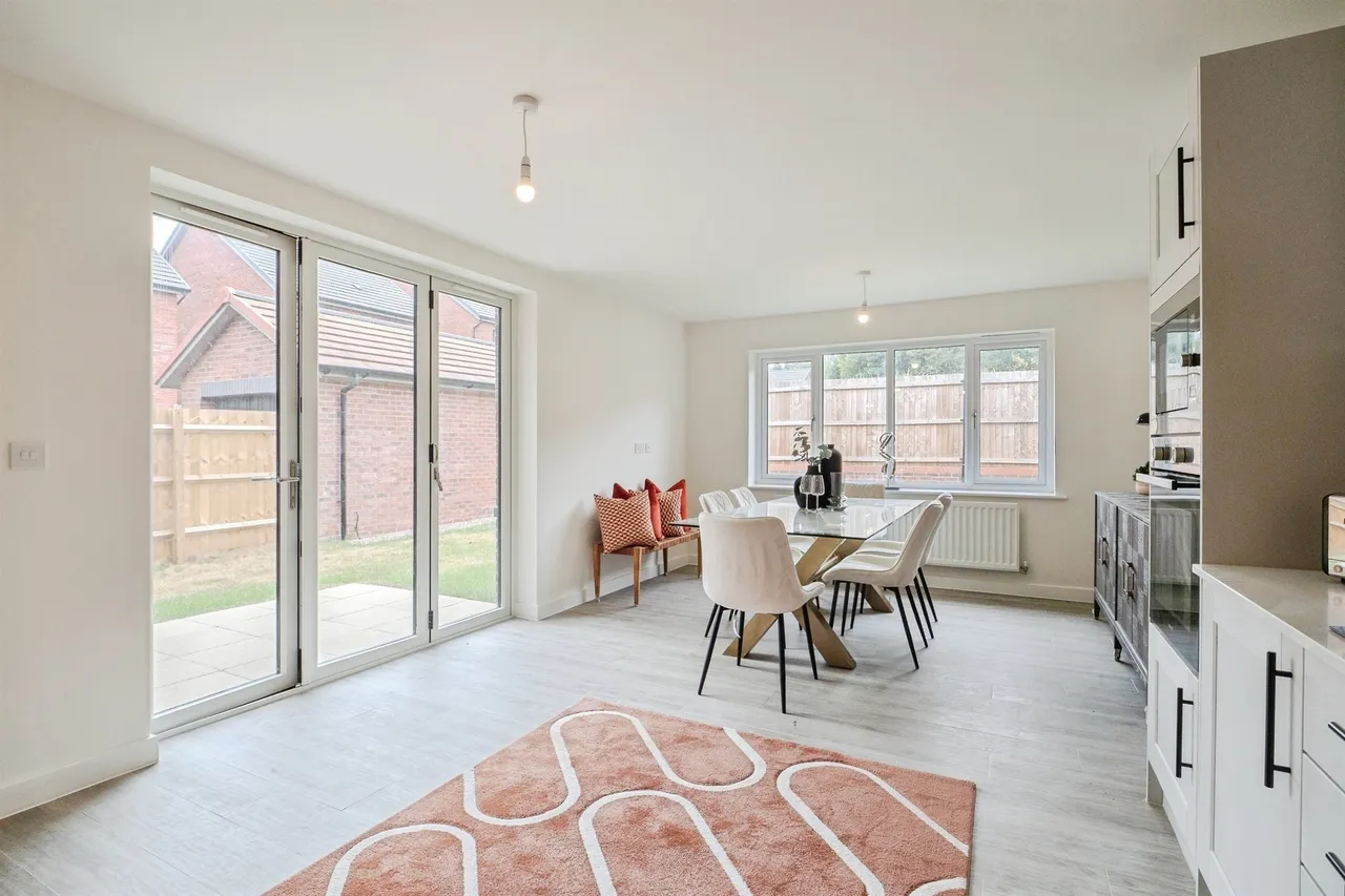 Westfield Avenue, Earl Shilton, LE9, photo 10