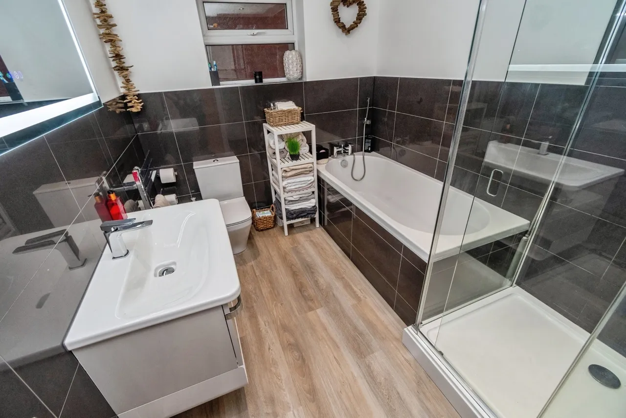 Ravenscroft Road, Willenhall, WV12, photo 3