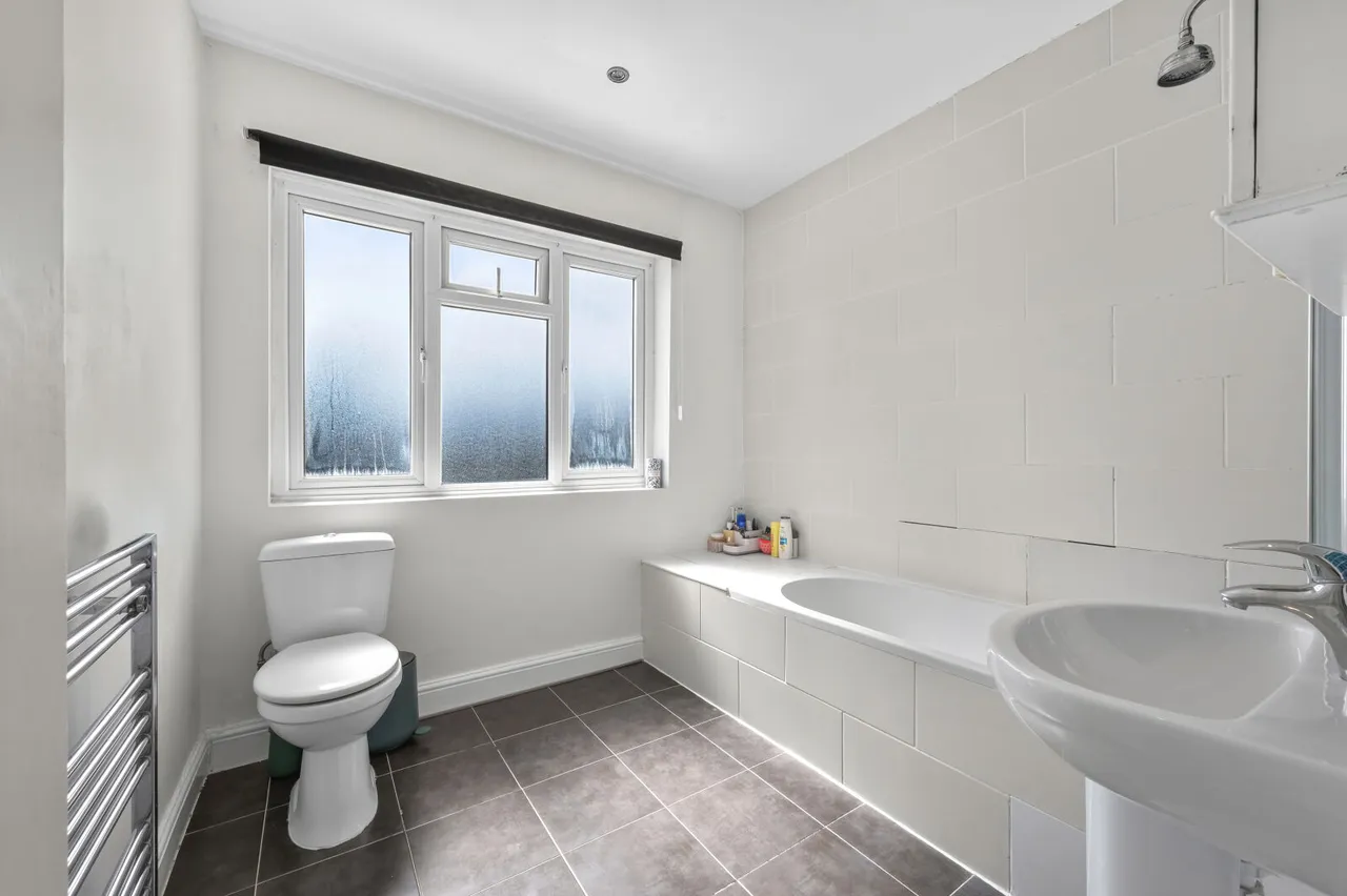 Cannon Hill Lane, Raynes Park, SW20, photo 10