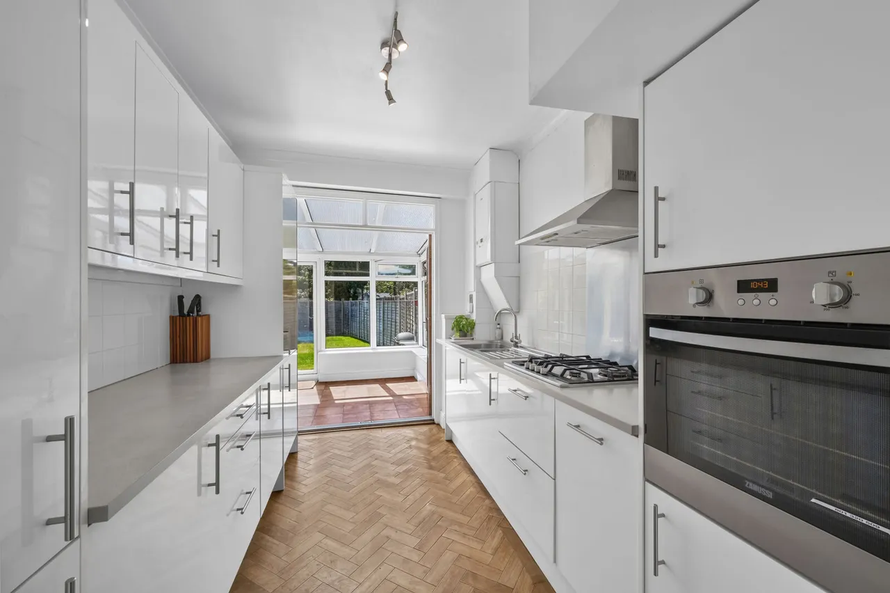 Cannon Hill Lane, Raynes Park, SW20, photo 4