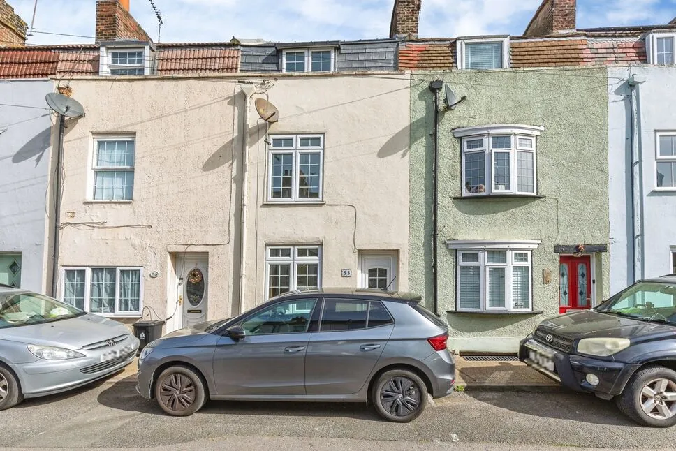 Layfield Road, Gillingham, Kent, ME7, photo 2
