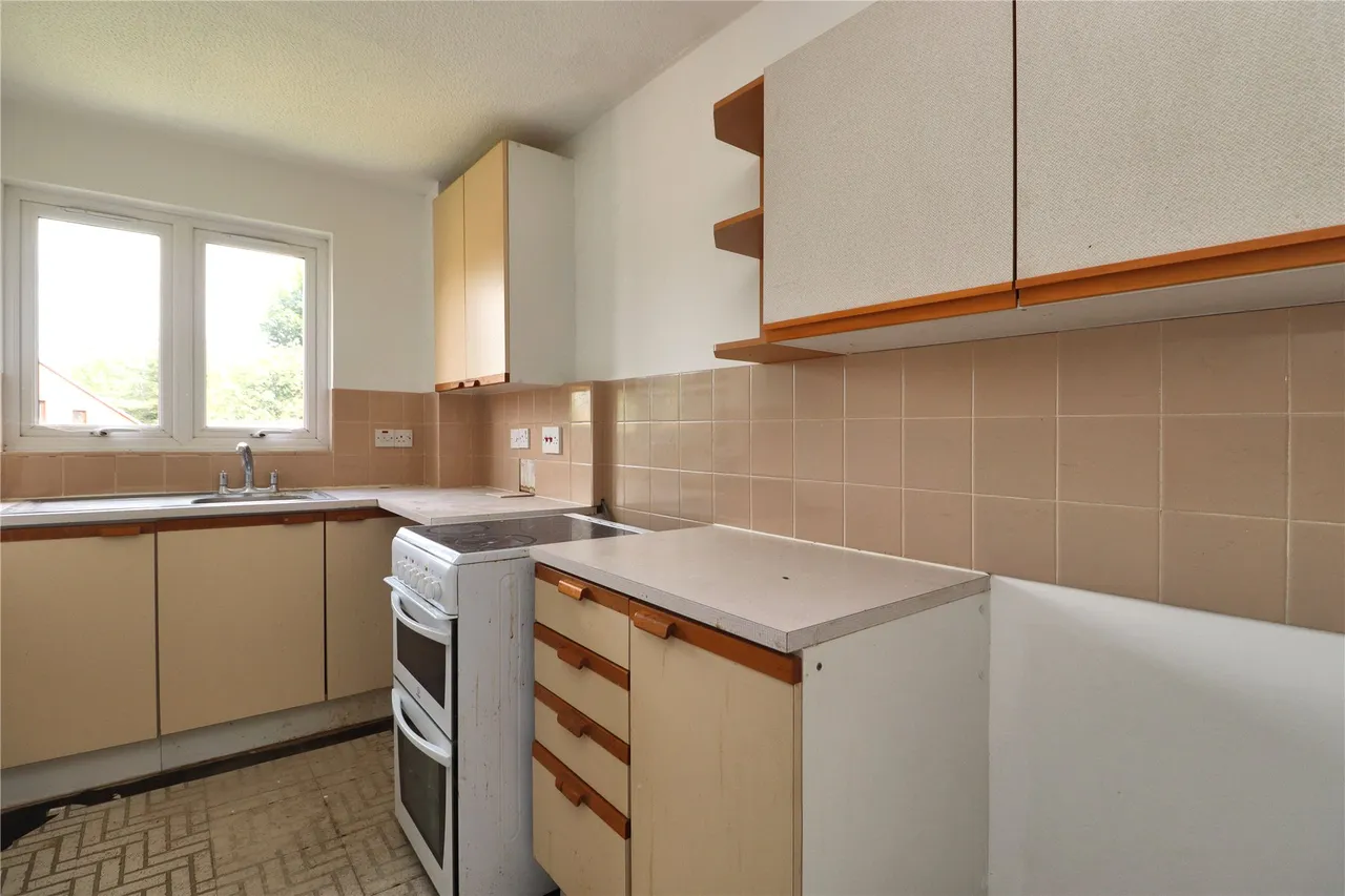 Bainton Mead, Woking, GU21, photo 2