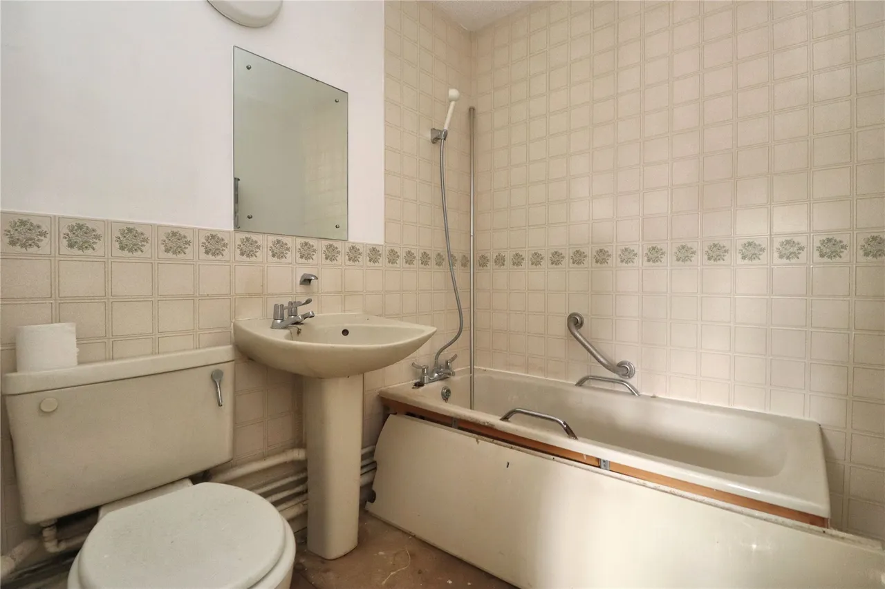 Bainton Mead, Woking, GU21, photo 5