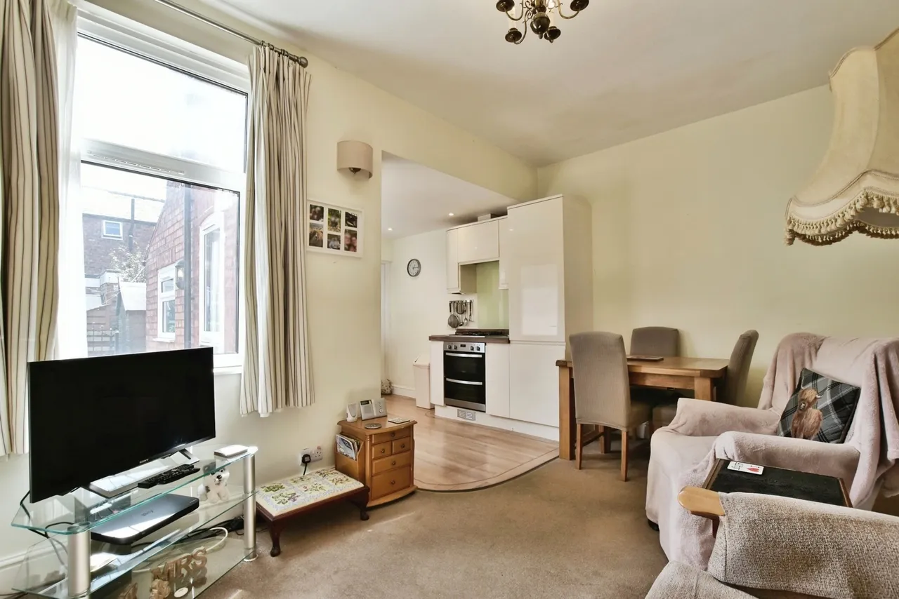 Pollen Road, Altrincham, WA14, photo 3