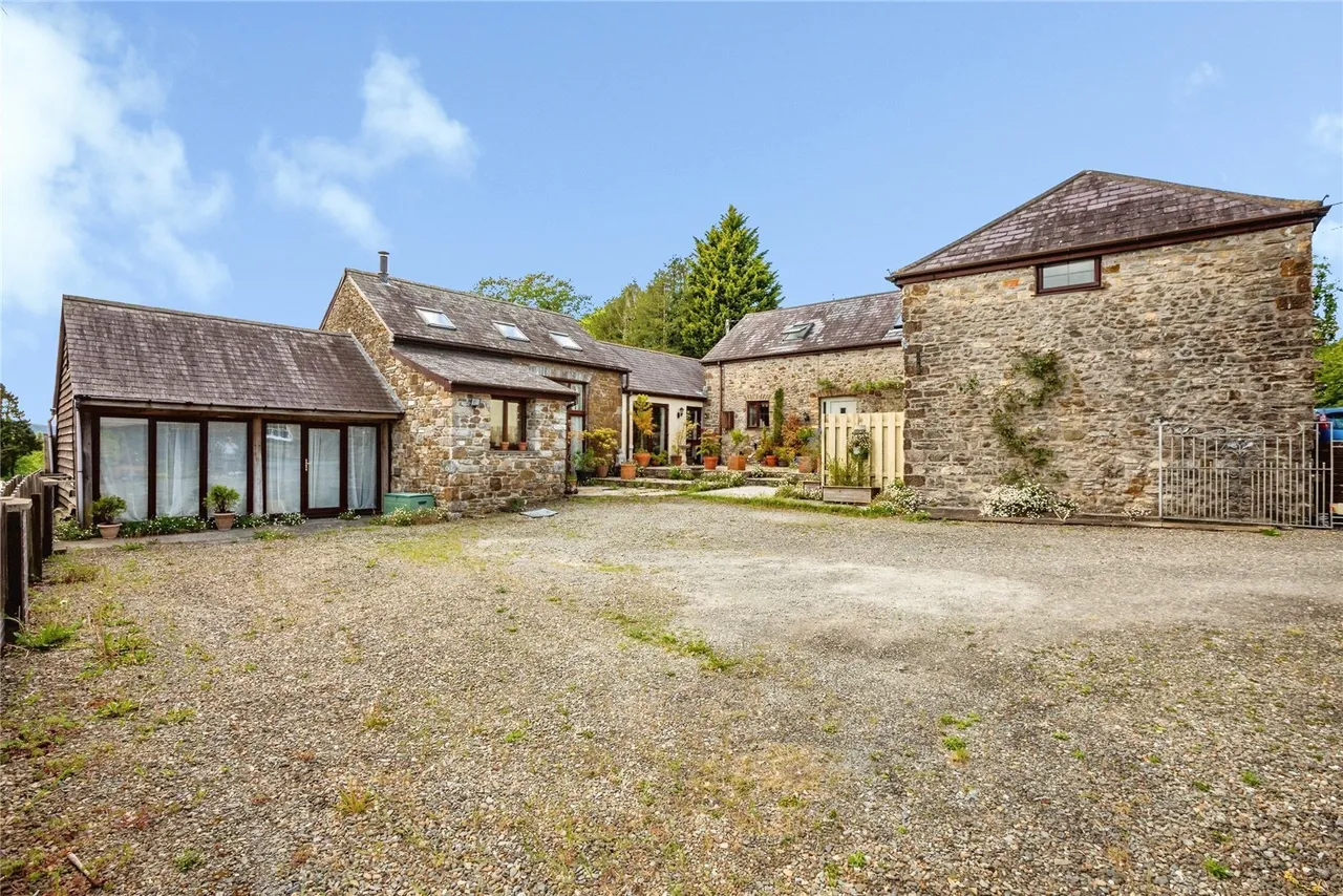 4 bed house for sale, Broad Oak, Llandeilo, SA32