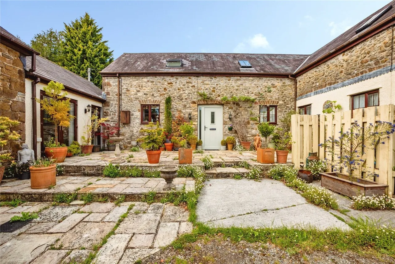 Broad Oak, Llandeilo, SA32, photo 2