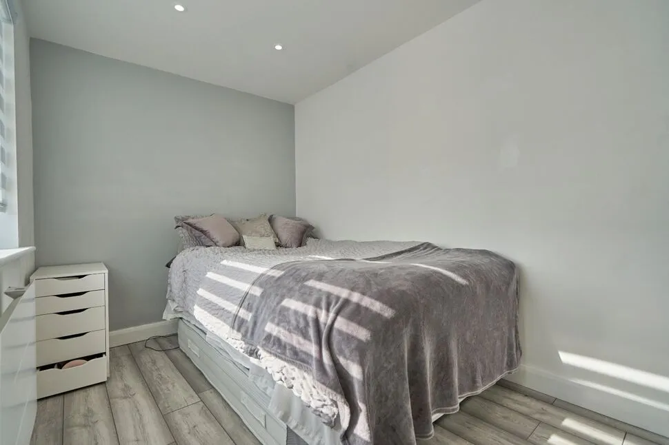 Cleveleys Avenue, Heald Green, SK8, photo 17