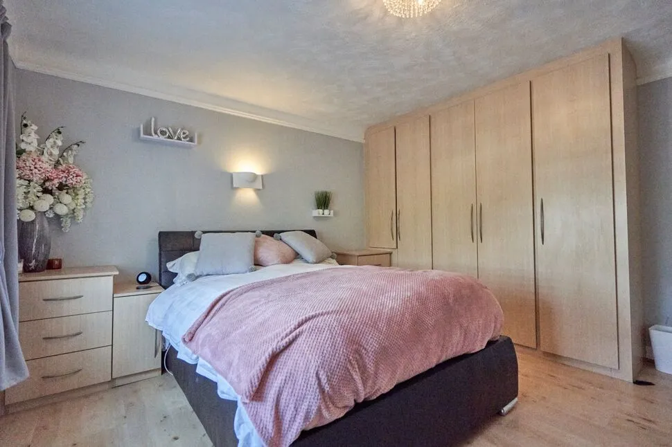 Cleveleys Avenue, Heald Green, SK8, photo 23