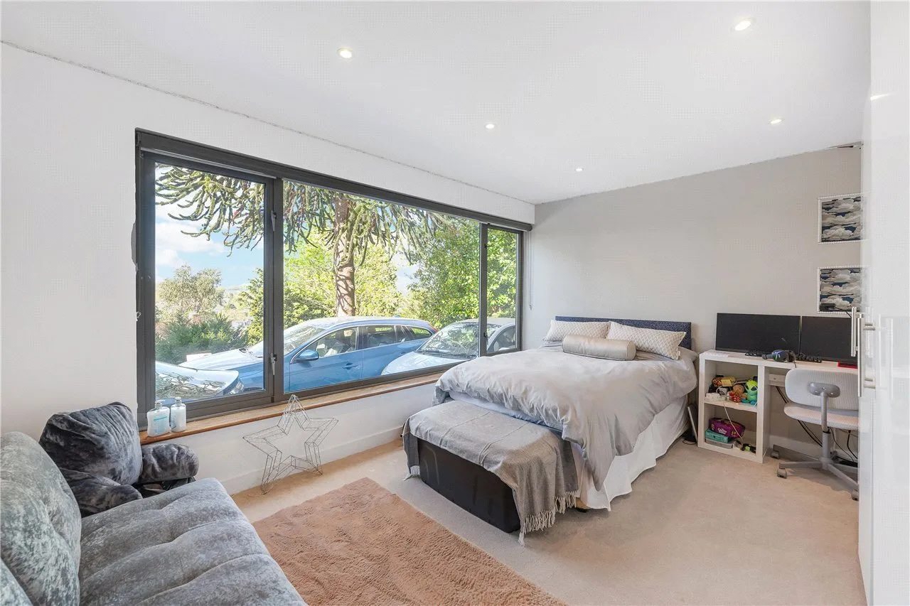 Robins Grove, West Wickham, BR4, photo 8