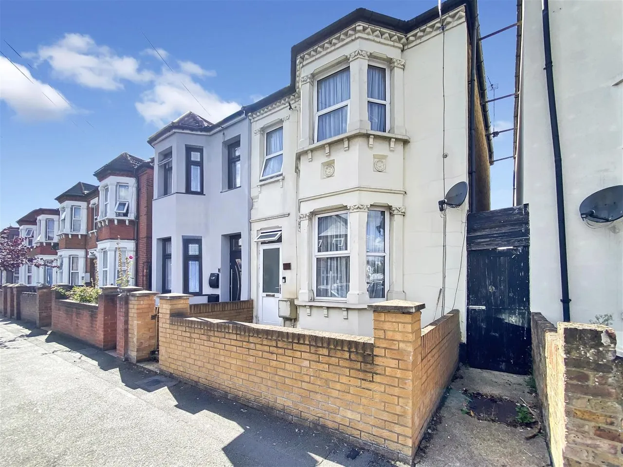 Regina Road, Southall, photo 10