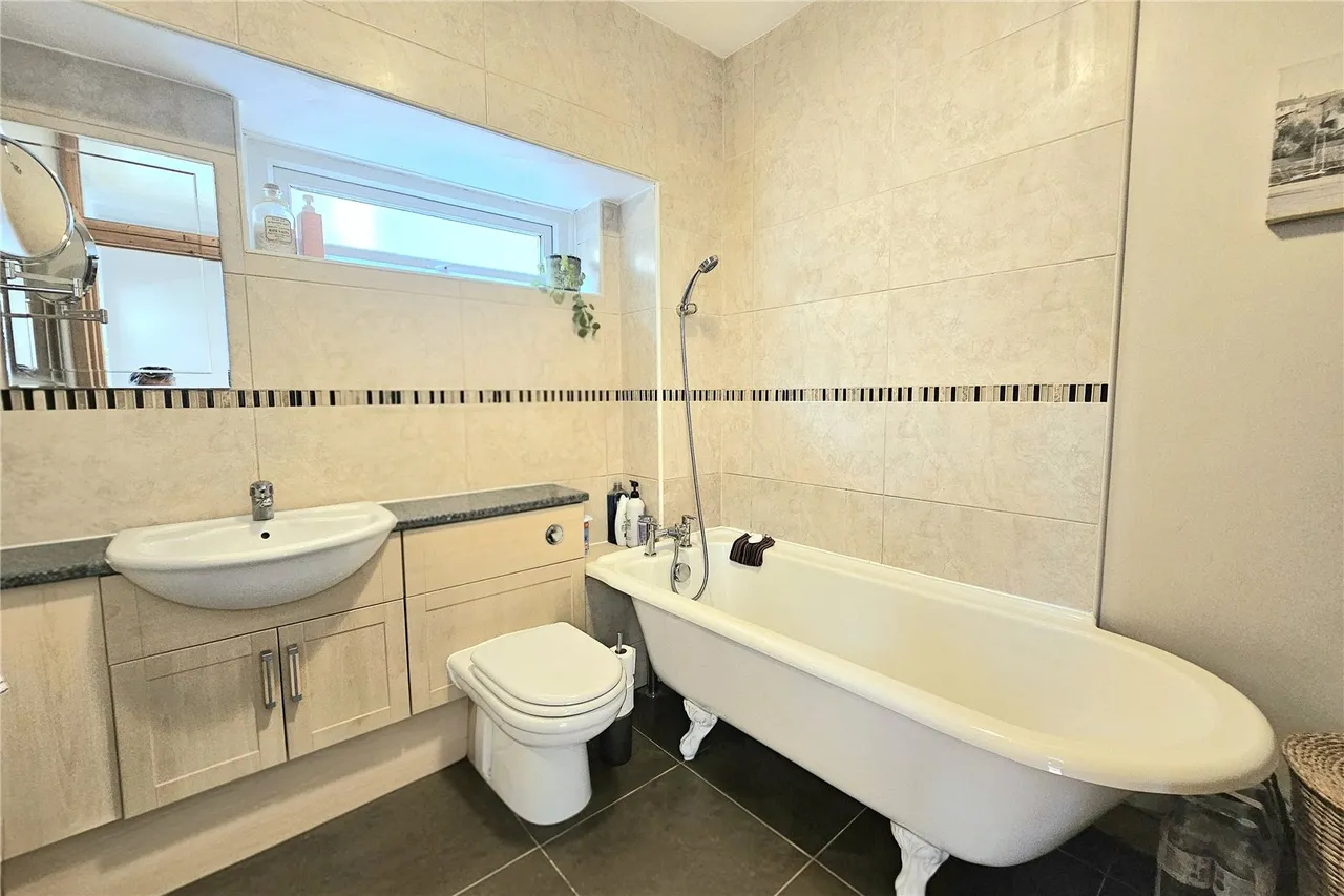 Portesbery Road, Camberley, Surrey, GU15 3TA, photo 9