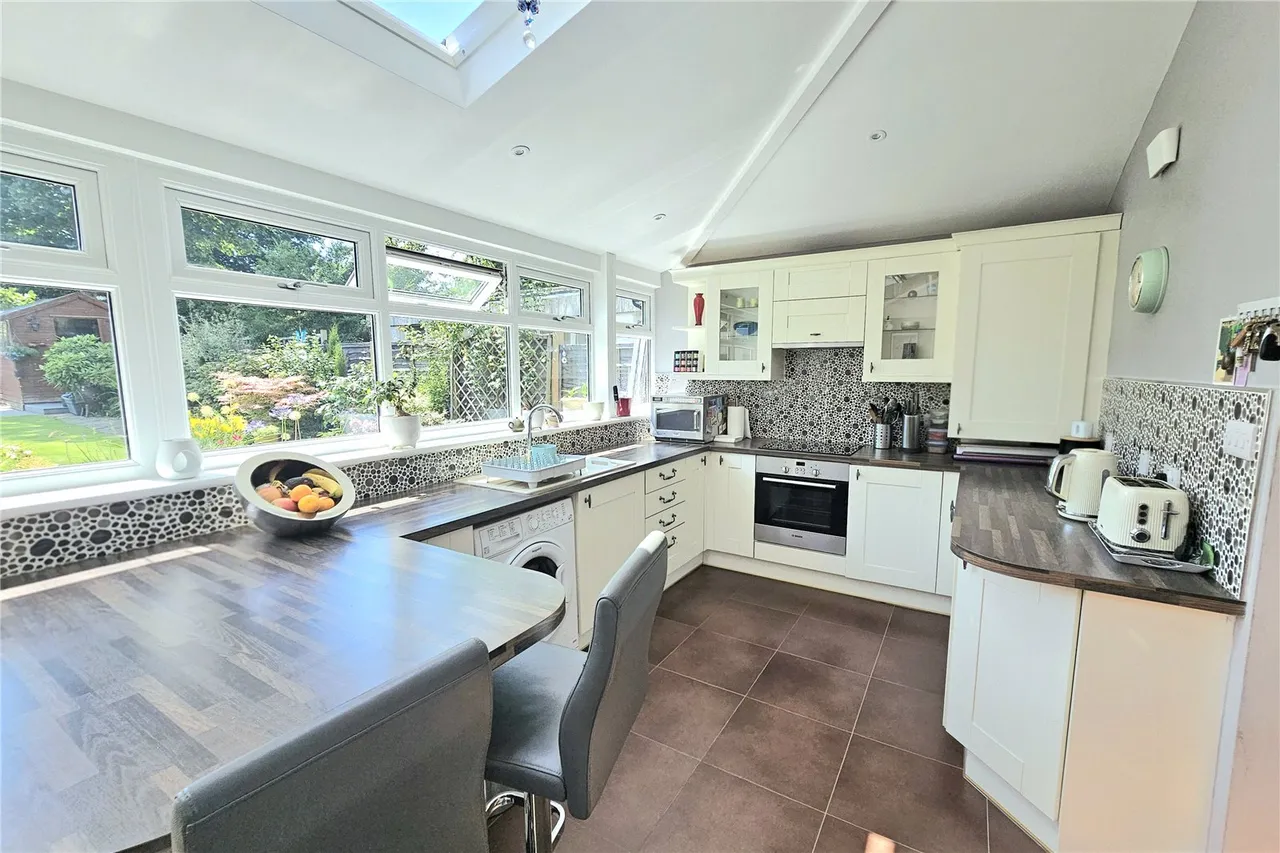 Portesbery Road, Camberley, Surrey, GU15 3TA, photo 3