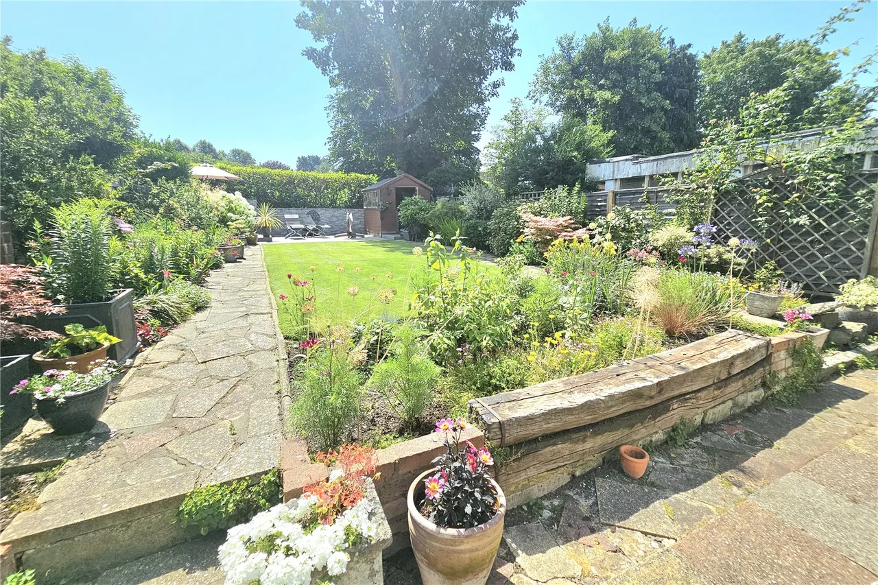 Portesbery Road, Camberley, Surrey, GU15 3TA, photo 10