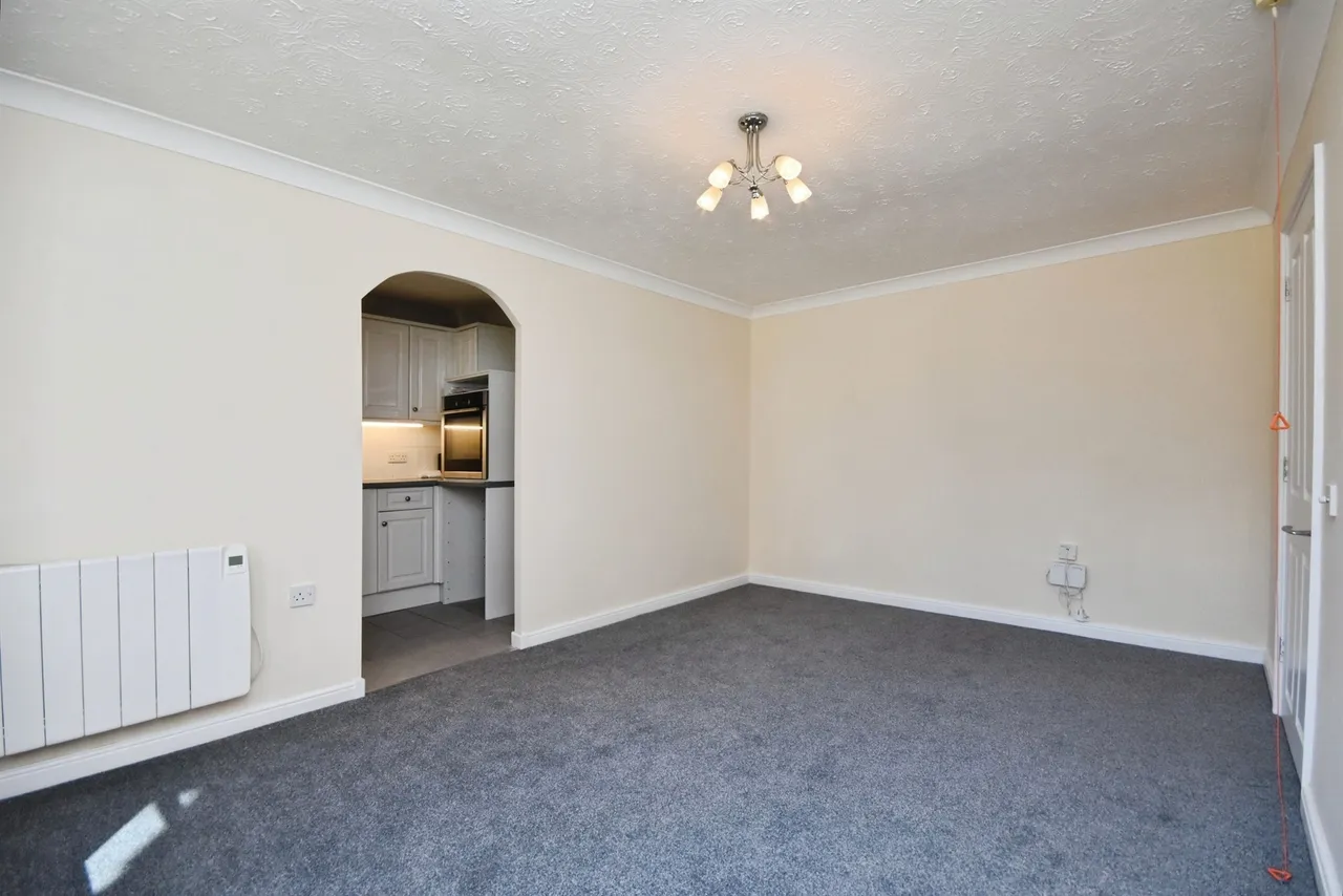 Eastfield Road, Brentwood, photo 4