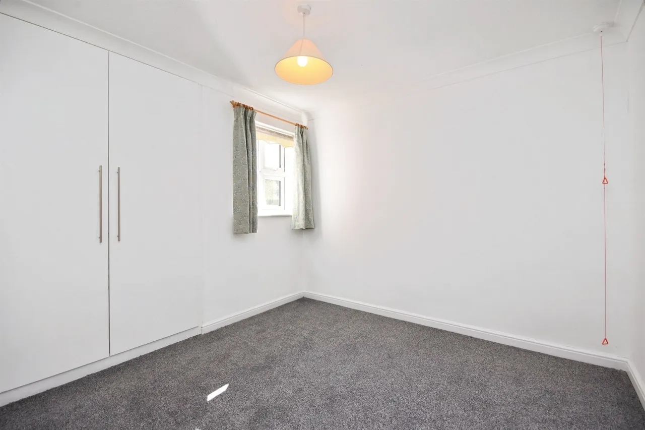 Eastfield Road, Brentwood, photo 10