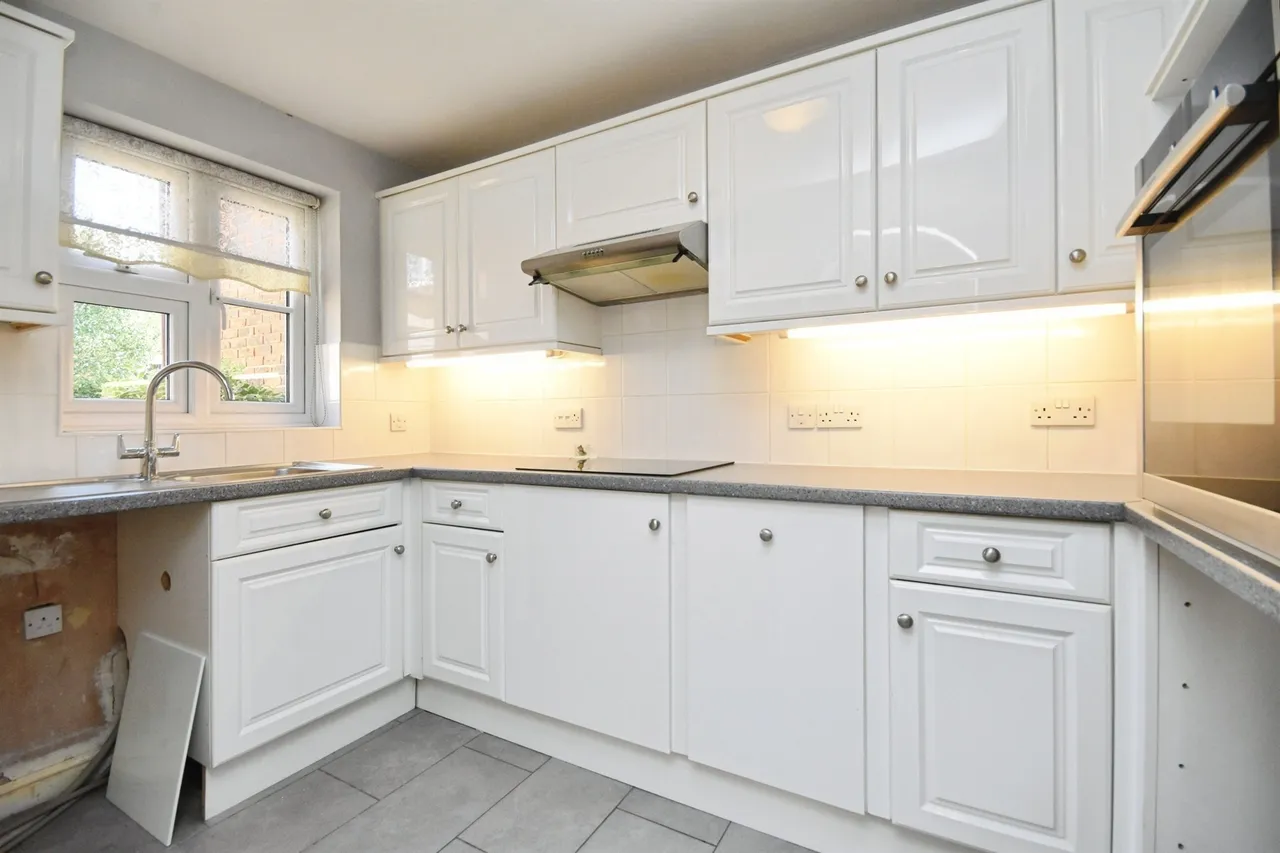 Eastfield Road, Brentwood, photo 12