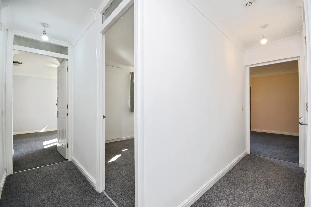 Eastfield Road, Brentwood, photo 3