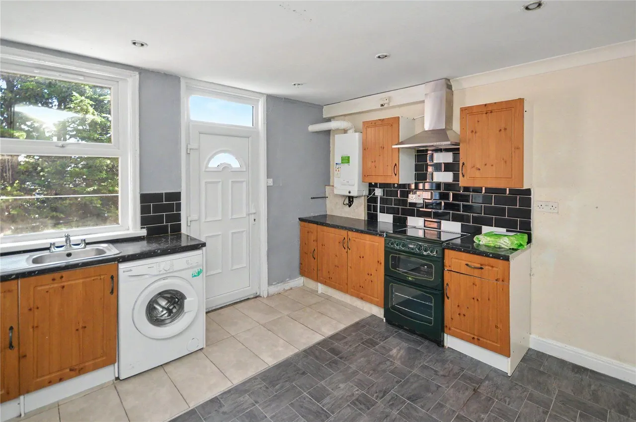 Wooler Avenue, Leeds, LS11, photo 2