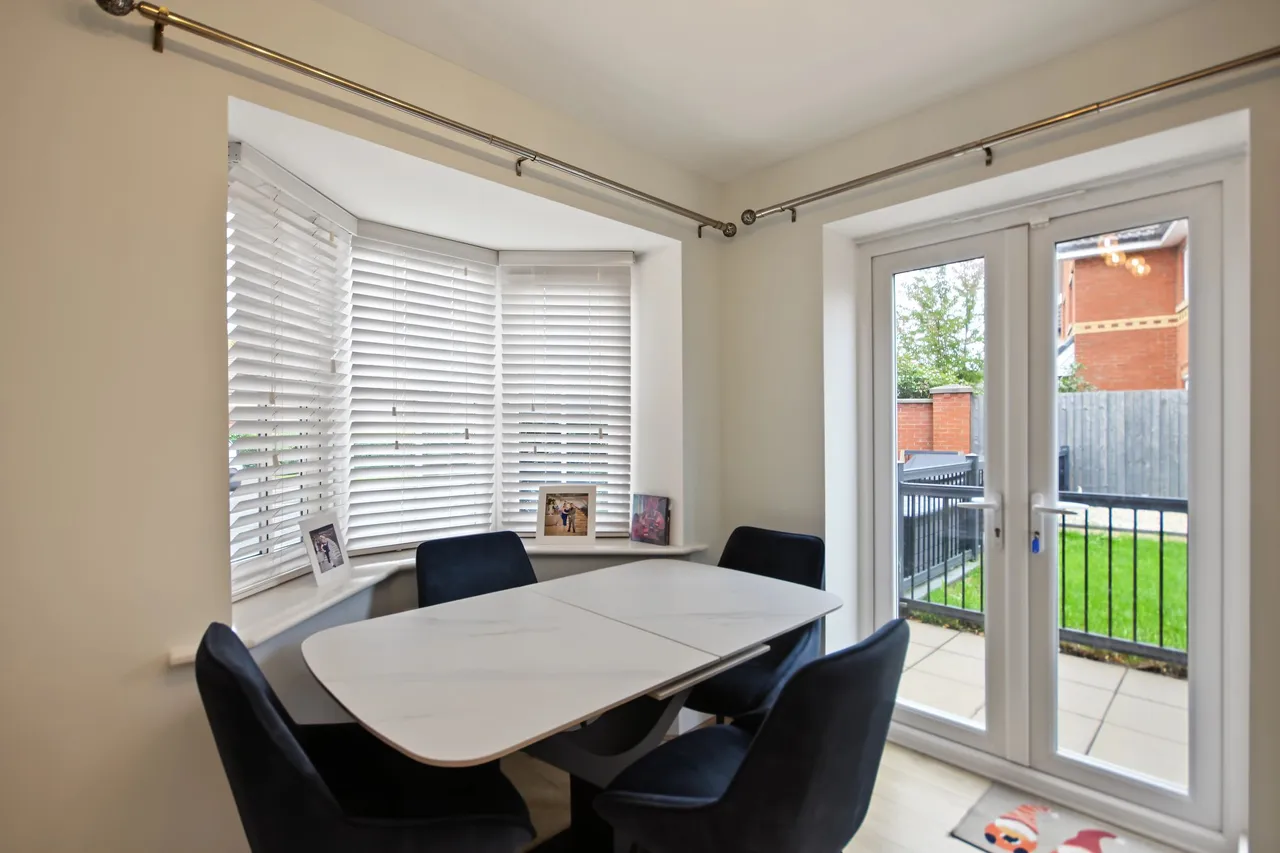 Chelford Road, Eccleston, WA10, photo 9