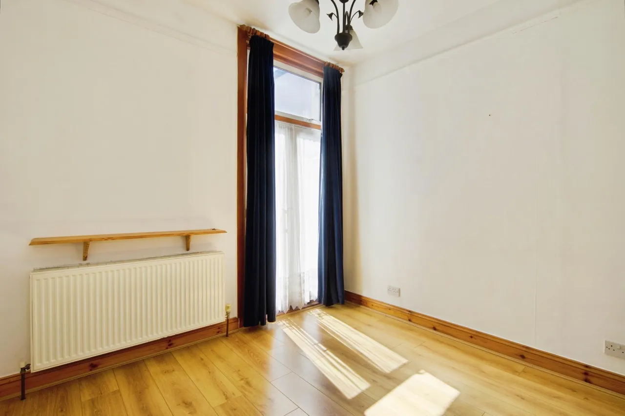Glebe Road, London, N3, photo 8