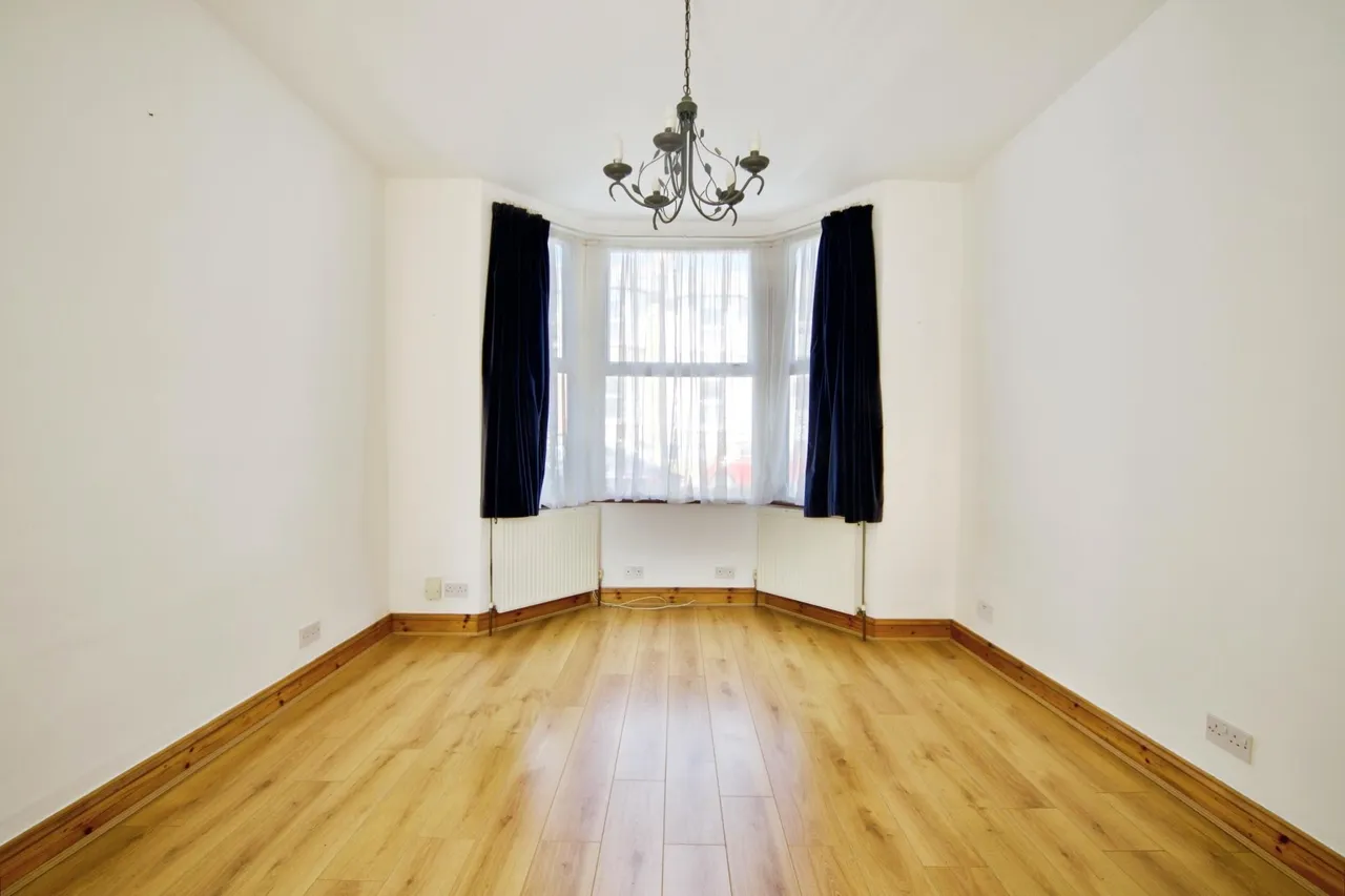 Glebe Road, London, N3, photo 7