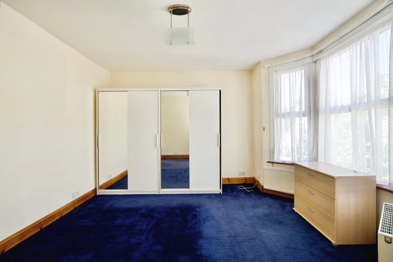 Glebe Road, London, N3, photo 10