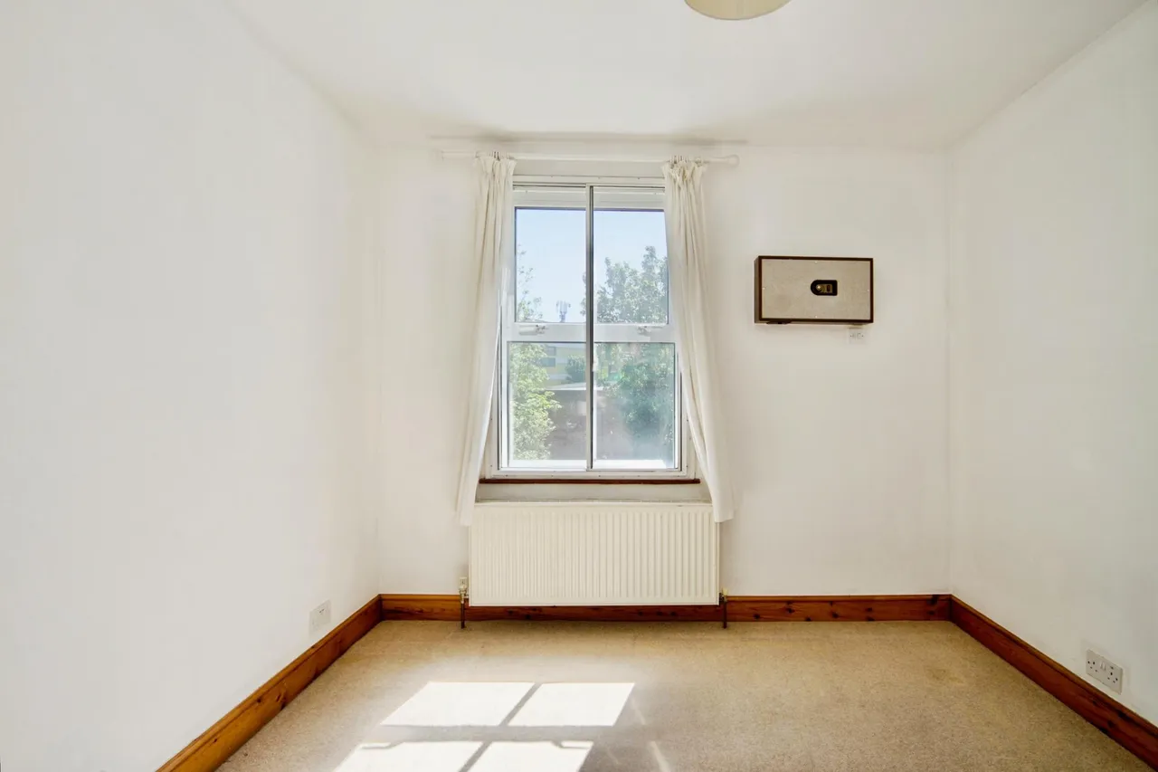 Glebe Road, London, N3, photo 19