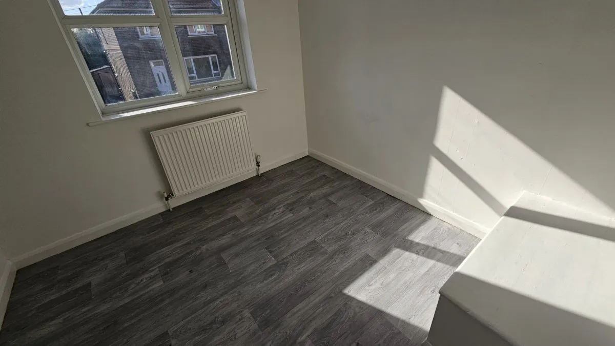 Coronation Road, Hoyland, photo 9