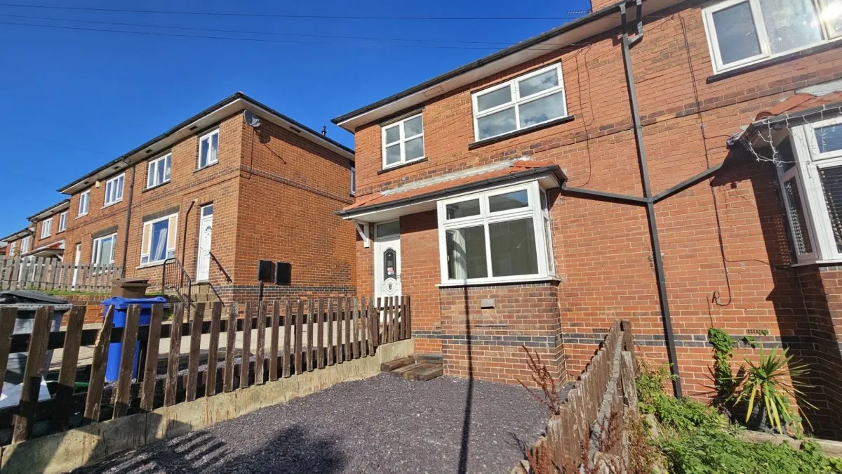 3 bed house to rent, Coronation Road, Hoyland
