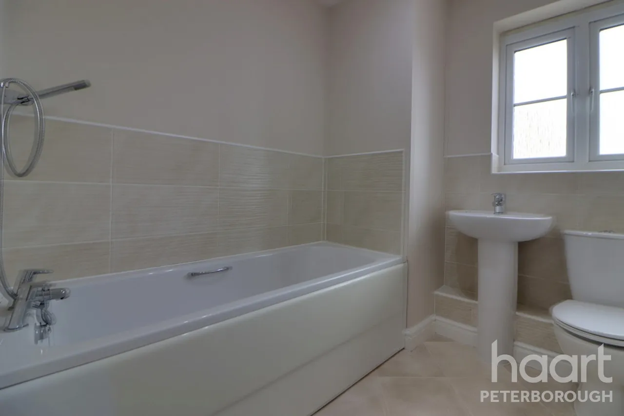 Peterborough, PE7, photo 13