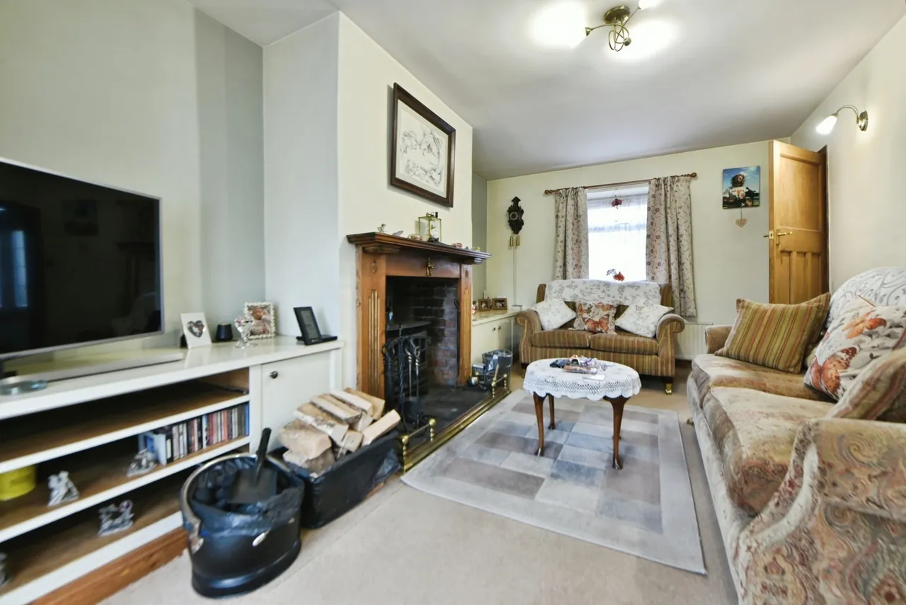 Ferneydale Avenue, Buxton, Derbyshire, SK17, photo 4