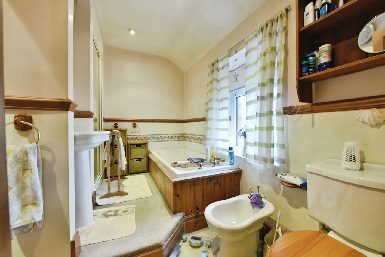 Ferneydale Avenue, Buxton, Derbyshire, SK17, photo 11
