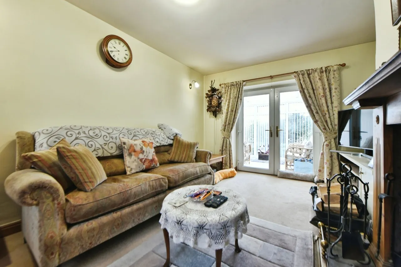 Ferneydale Avenue, Buxton, Derbyshire, SK17, photo 3