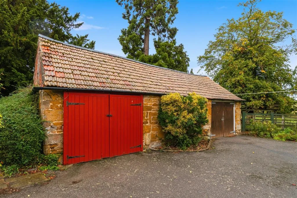 Church Bank, Great Easton, LE16, photo 5