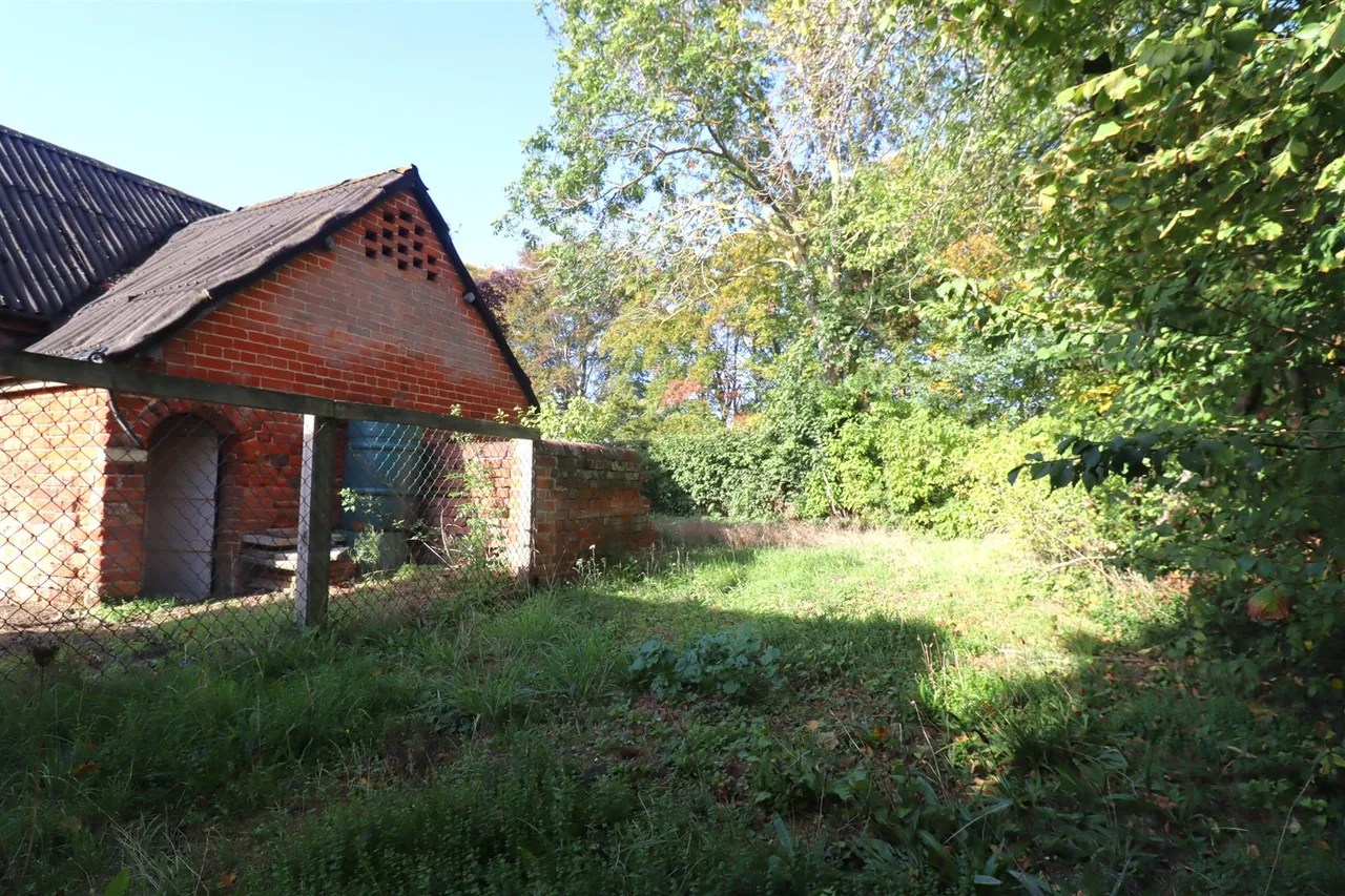 Red Houses, Six Mile Bottom, CB8, photo 11