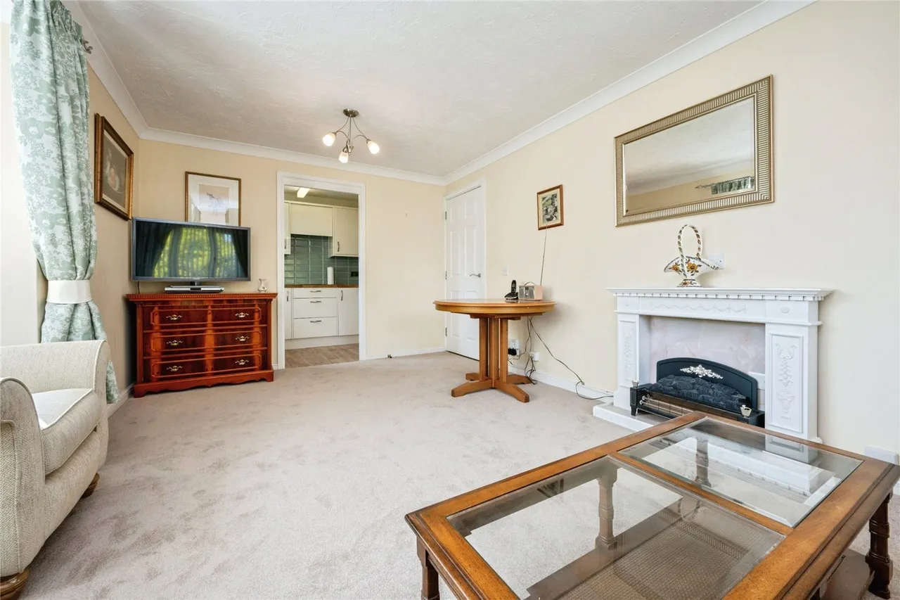 Rosebury Court, Water Lane, Leighton Buzzard, Bedfordshire, LU7, photo 5