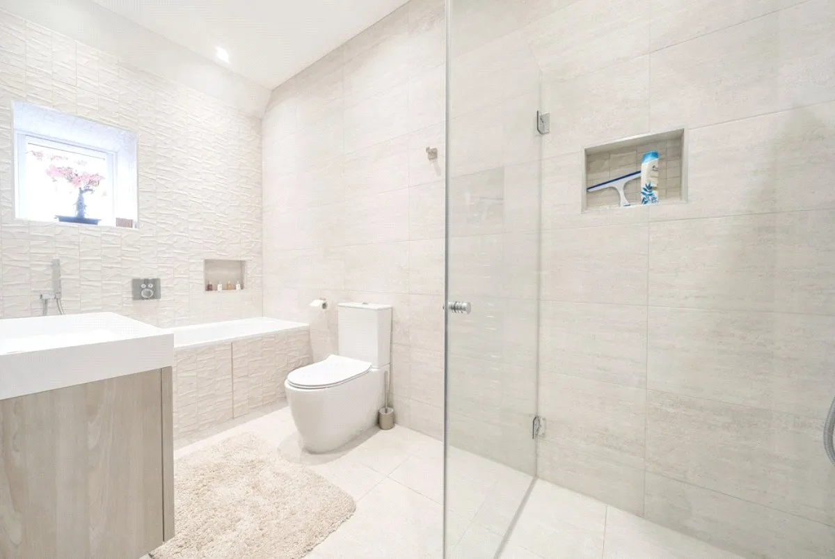 King Edwards Road, Ruislip Fees Apply, HA4, photo 5