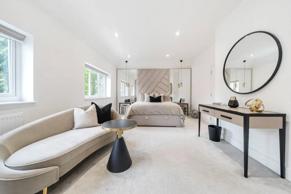 King Edwards Road, Ruislip Fees Apply, HA4, photo 4