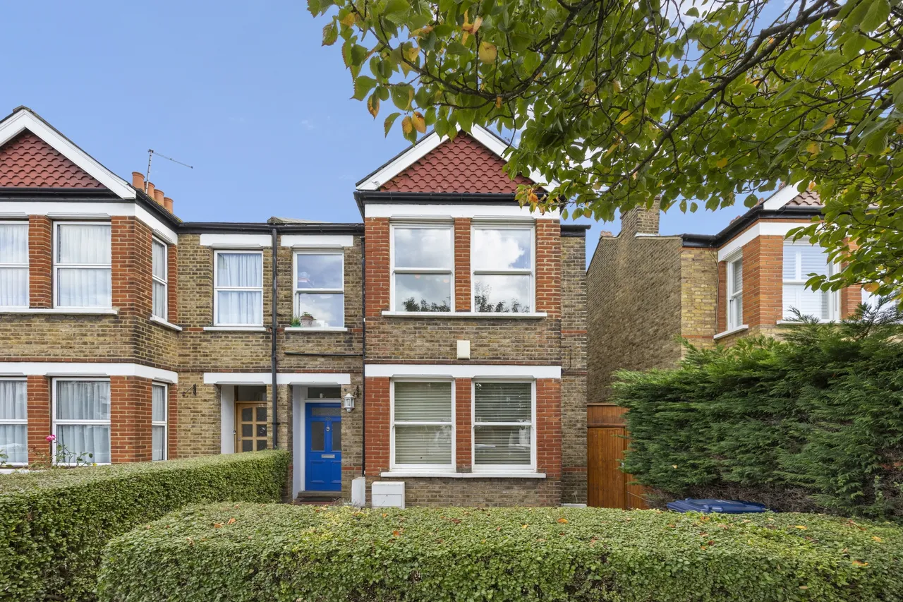 3 bed flat for sale — Lynton Avenue, London, W13 0EB