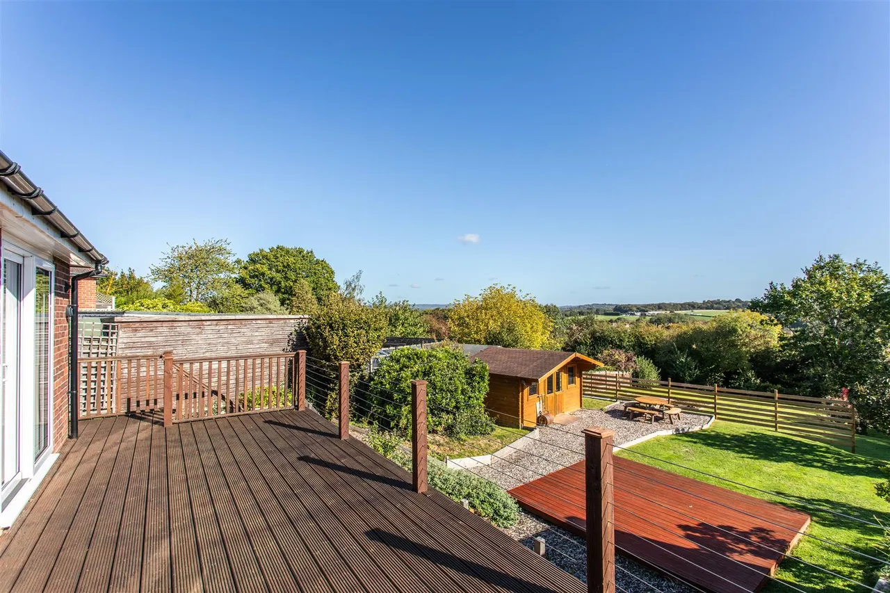 Highlands Avenue, Ridgewood, Uckfield, East Sussex, TN22 5TD, photo 16