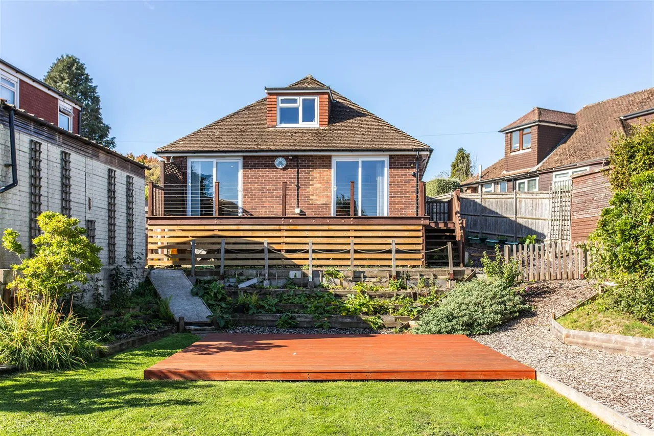 Highlands Avenue, Ridgewood, Uckfield, East Sussex, TN22 5TD, photo 19