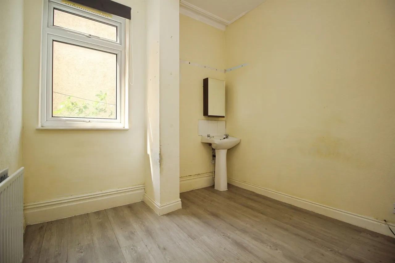 Ash Road, Leeds, photo 6